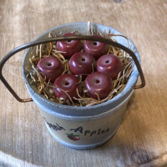 Miniature Bucket w/apples BUY 2 OR MORE ITEM $10 OR LESS GET 3rd LESSER FREE - Picture 2 of 2